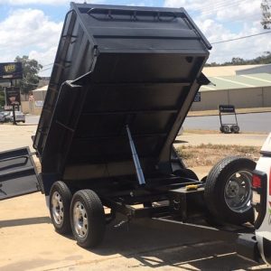 8 x 5 Dual Axle hydraulic tipper trailer